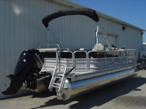 Pontoon Boats Rental - Traverse City MI