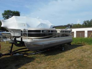 Pontoon Boats for Rent - Traverse City MI